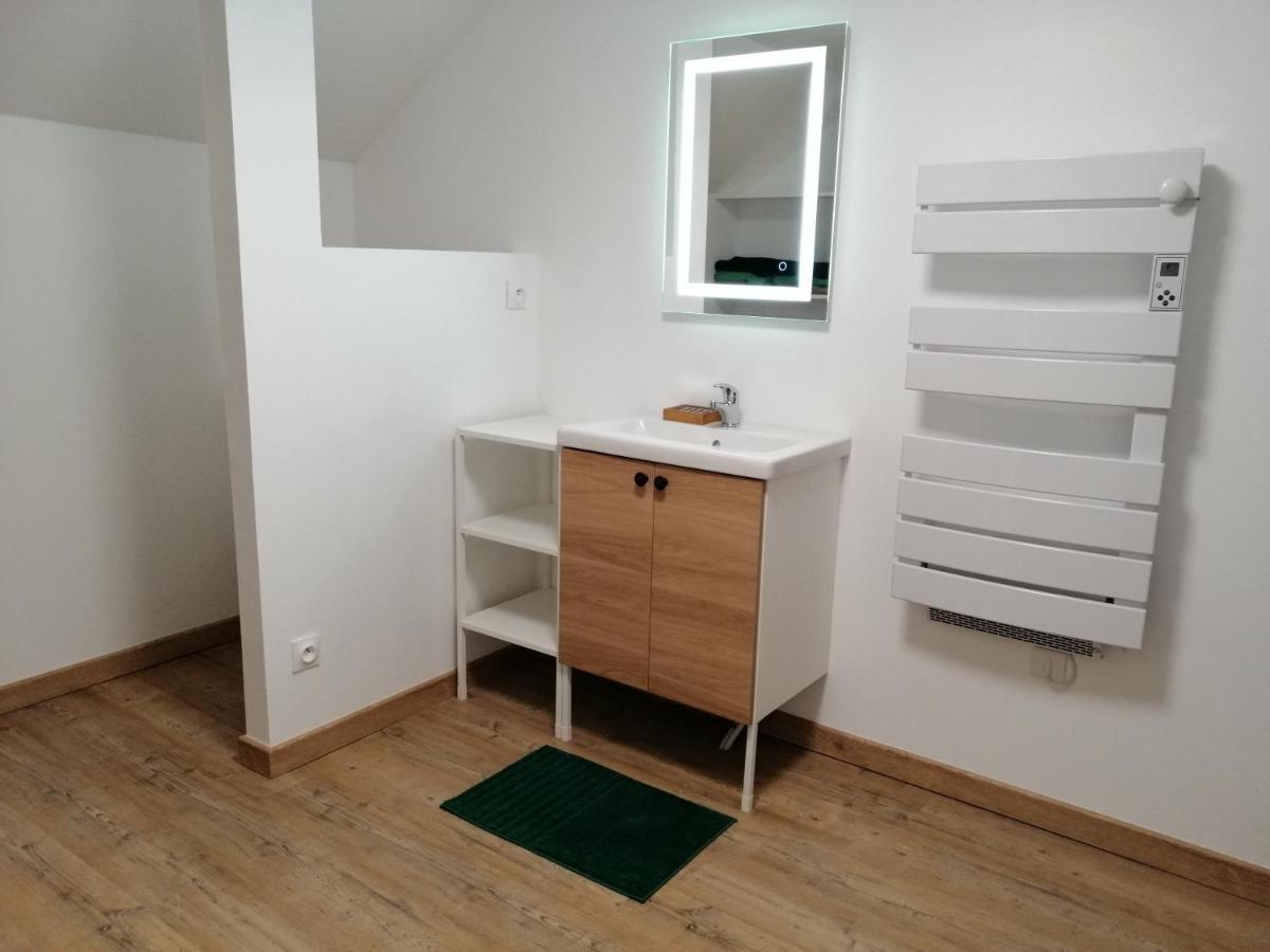 Etage A La Ferme Avec Piscine Interieure Privative, Selon Date Bassee Bagian luar foto